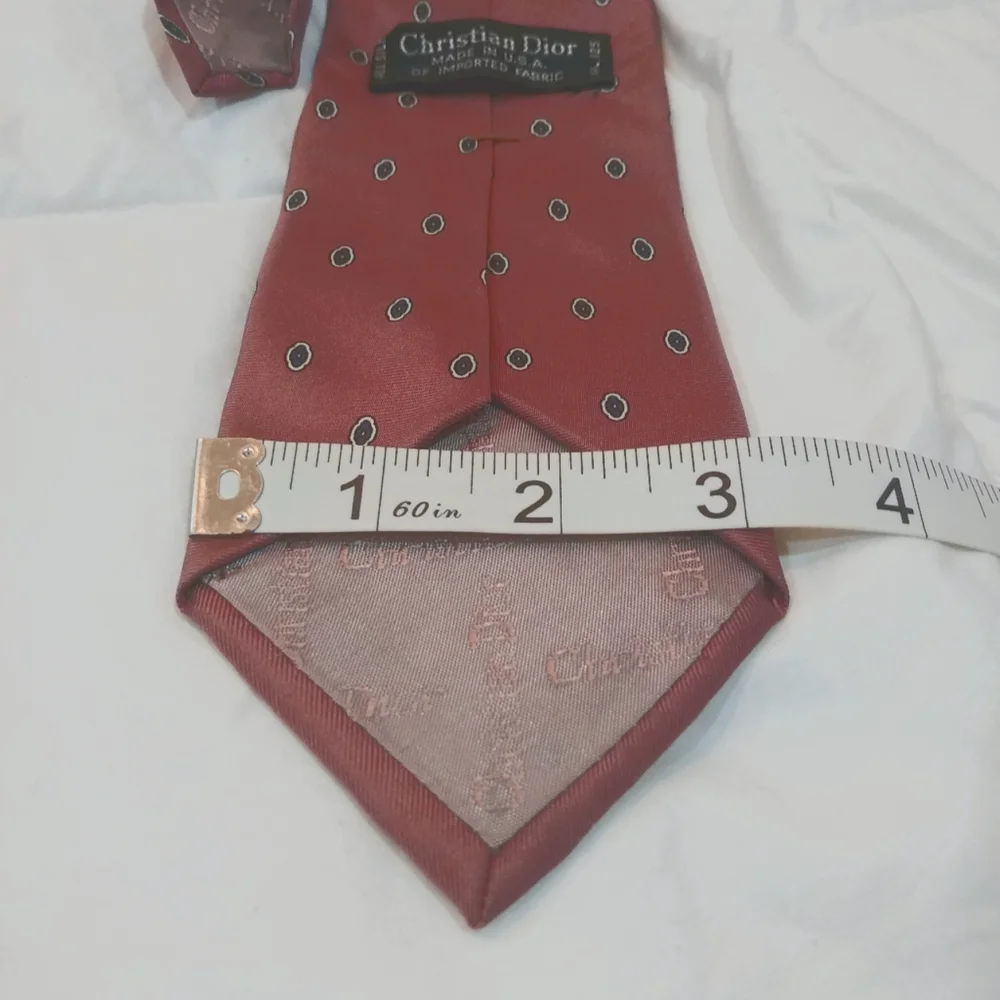Vintage Dior luxury Pink silk tie With Tiny Medallions